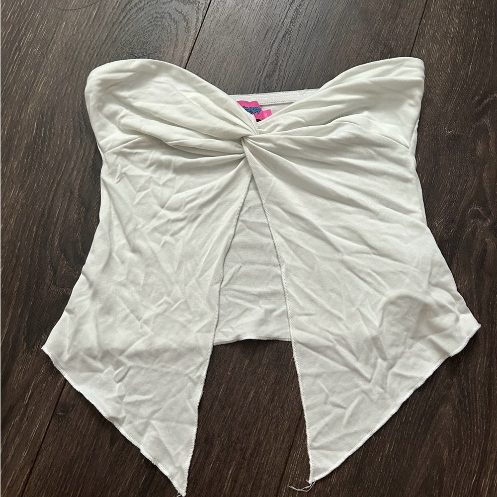 Edikted White Crop Top